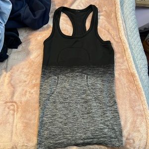 Lululemon tank top